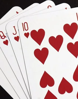 Escalera real de corazones, mano de póker
